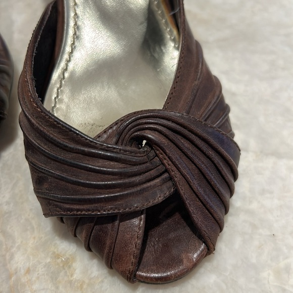 Steve Madden brown heels - Picture 3 of 5